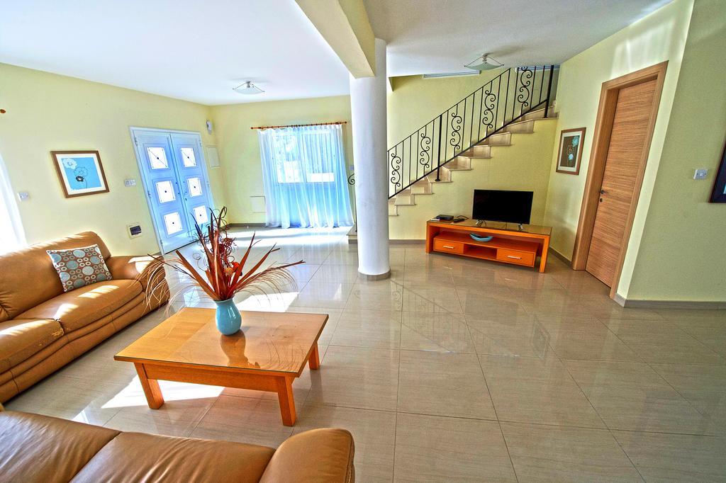 Hara Nissi Beach Villas Agia Napa Zimmer foto