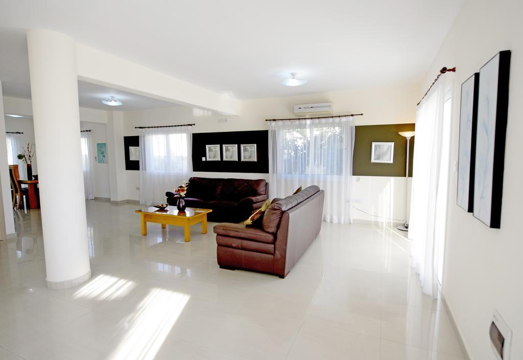 Hara Nissi Beach Villas Agia Napa Zimmer foto